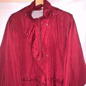 Women's multi-season jacket with detachable hood